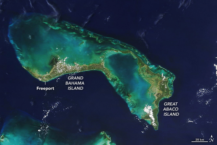Imagem de satlite da regio das Bahamas feita no dia 17 de agosto pelo satlite Terra. Crdito: Earth Observatory/Nasa. 