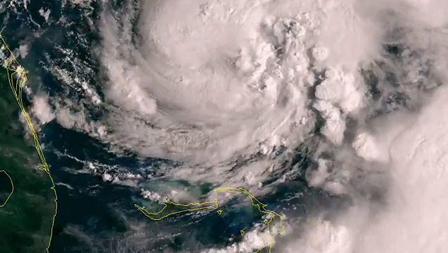 Imagem de satlite mostra a tempestade tropical Humberto ao norte das Bahamas. Crdito: GOES-16/NASA.
