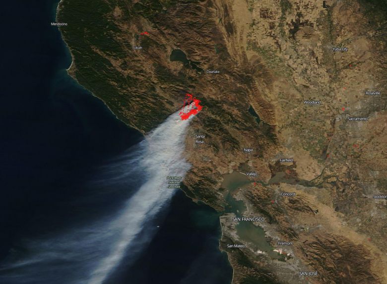 A imagem em alta resoluo que mostra o grande incndio em Kincade foi feita no ltimo dia 27 de outubro durante a passagem do satlite TERRA da Nasa utilizando o MODIS (Espectrorradimetro de imagem com resoluo de moderao). Crdito: NASA.
