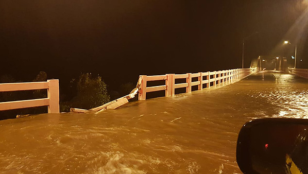 Enchente no rio das Antas, entre Bento Gonalves e Veranpolis na noite de  tera-feira. Crdito: Imagem divulgada pelo twitter @DeBonaMarcelo
