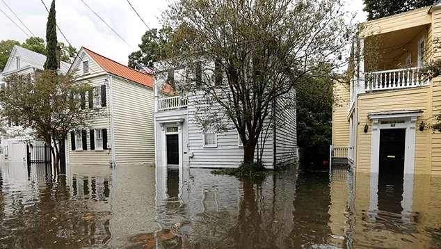 Inundao na Carolina do Sul durante a passagem da tempestade tropical Eta. Crdito: Imagem divulgada pelo twitter @CoastalNews365  