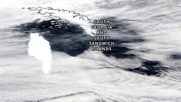 Imagem de satlite mostra o gigante iceberg A-68A j muito prximo  Gergia do Sul no dia 15 de dezembro. Crdito: Worldview/NASA.