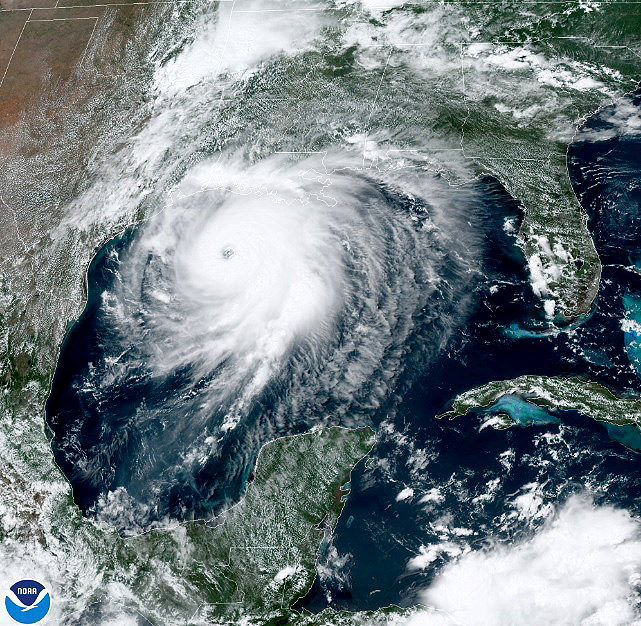 Imagem de satlite do dia 26 de agosto mostra o grande furaco Laura na categoria 4 muito perto da costa da Louisiana. Crdito: NOAA