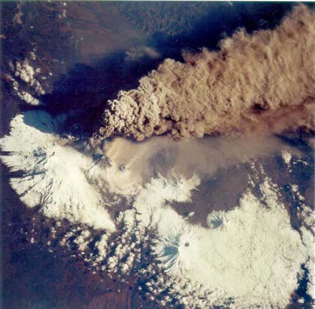 Foto da erupo do vulco Klyuchevskoy em 30 de setembro de 1994. Crdito: NASA.