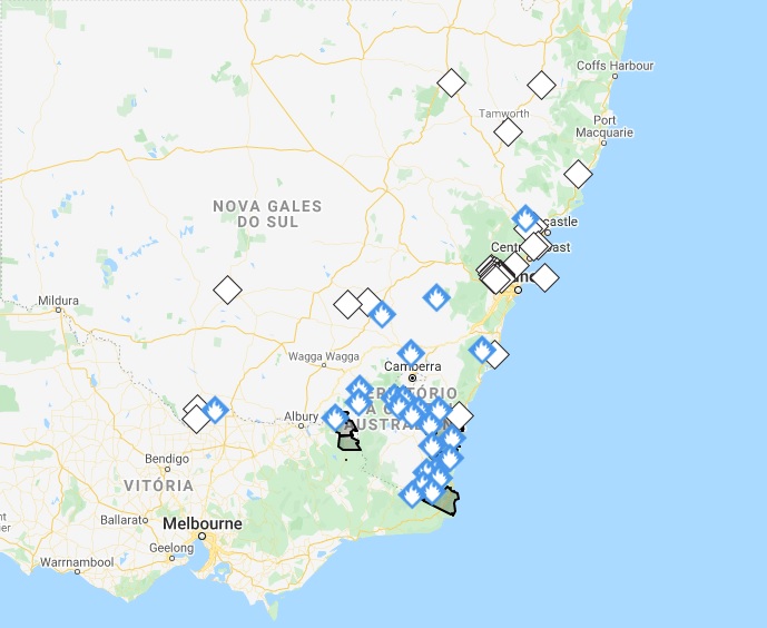 H 59 pontos de incndios iniciais entre Victoria e Nova Gales do Sul nesta tera-feira, dia 18. Nenhum deles apresenta perigo imediato. Crdito: NSW Rural Fire Service.