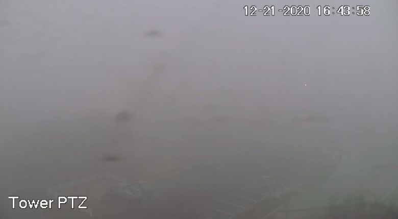 Imagem por webcam do denso nevoeiro na regio do Central Valley, na Califrnia, no dia 21 de dezembro. Crdito: Imagem divulgada pelo twitter @NWSHanford 
