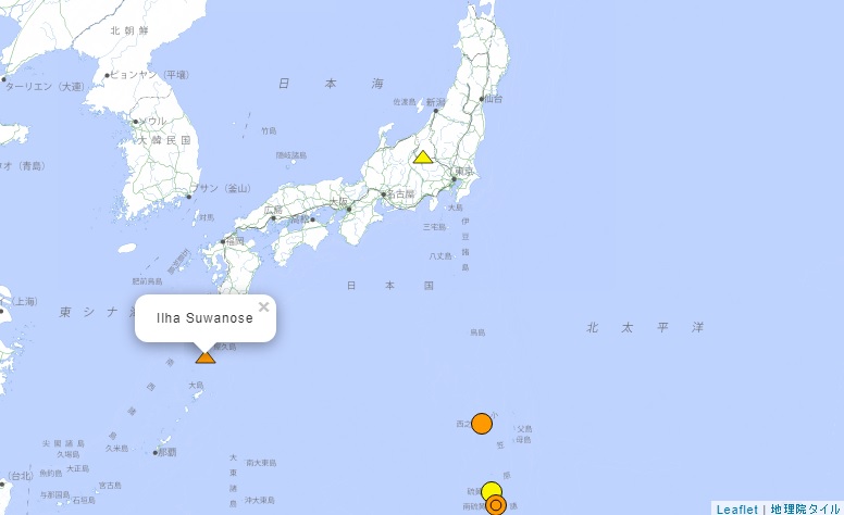 Mapa indica posio da ilha vulcnica  Suwanose que est sob alerta laranja devido s dezenas de erupes registradas no ms de maro. O alerta continua em vigor neste comeo de abril. Crdito: JMA.
