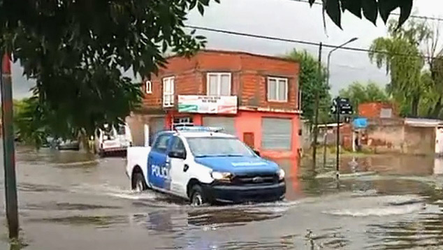A cidade de Dolores recebeu chuvas torrenciais acumulando 270 mm em 24 horas segundo o Servio Meteorolgico Nacional da Argentina. Crdito: Imagem divulgada pelo twitter @SMN Argentina/@agus fontave