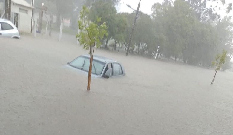 Inundao no Departamento Rocha, no leste do Uruguai, aps as fortes chuvas entre os dias 28 e 29. Crdito: Imagem divulgada pelo twitter @emekavoces