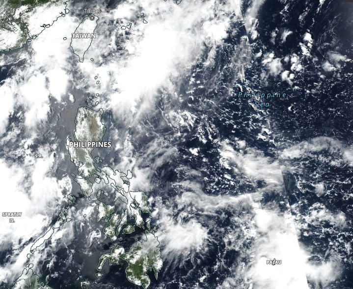Imagem de satlite mostra o arquiplago das Filipinas nesta segunda-feira, dia 7 de junho, ainda cheio de nuvens. Os alertas j foram retirados pelas autoridades. Crdito: Worldview/Nasa 