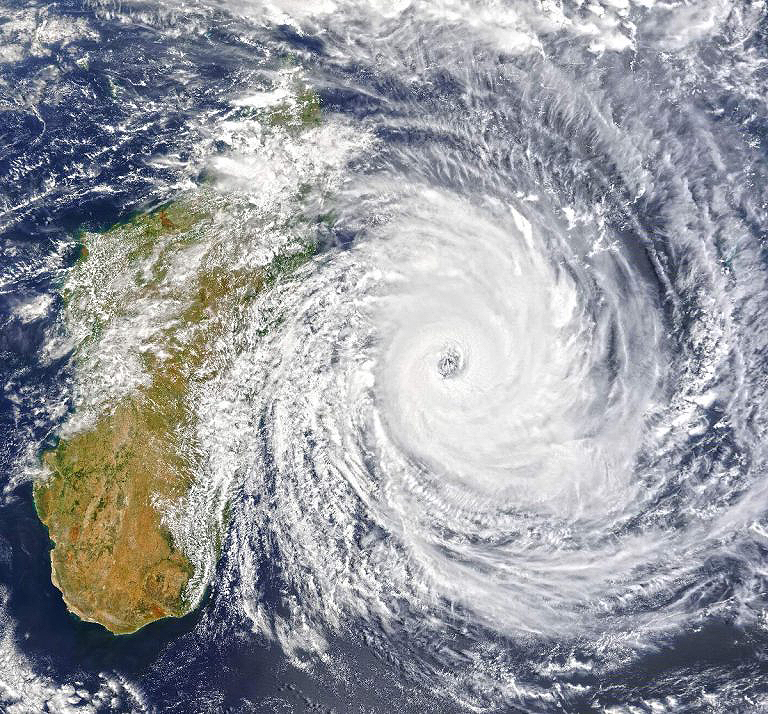 O ciclone tropical Batsirai chegou a categoria 4 ao leste de Madagascar e atingiu a ilha em 4 de fevereiro. Crdito: NASA 