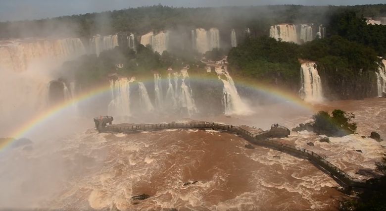 Cataratas do Iguau na segunda-feira, dia 17, quando a vazo ainda estava trs vezes maior do que o normal. Crdito: Divulgao Instagram/Wesley Maucrio @wesley mauricioo/@cataratasdoiguacu