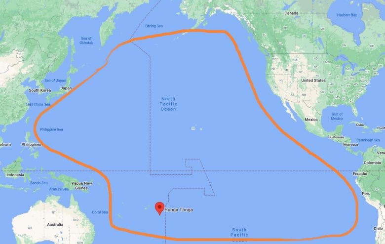 Uma grande rea do Pacfico, englobando diversos pases, recebeu alertas de tsunami durante o sbado aps erupo do vulco submarino na regio de Tonga. Crdito: PainelGlobal/GoogleMaps