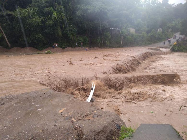 As fortes chuvas trouxeram enchentes para a Nicargua com a chegada de Julia. Crdito: Divulgao pelo twitter Radio Nicaragua @Nicaragua905