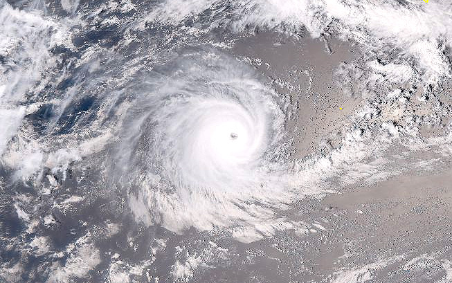Imagem de satlite mostra o poderoso Darian na categoria 5 sobre o oceno ndico dia 21 de dezembro. Crdito: Agncia Meteorolgica do Japo/Himawari-8