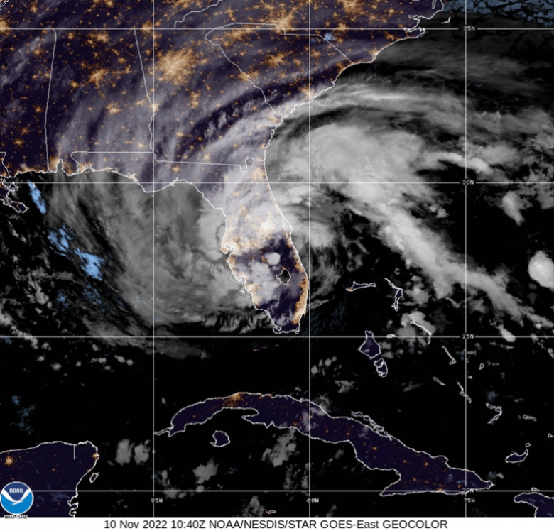 Imagem de satlite mostra o furaco Nicole sobre a Flrida na madrugada do dia 10. Crdito: NOAA/Goes-East 