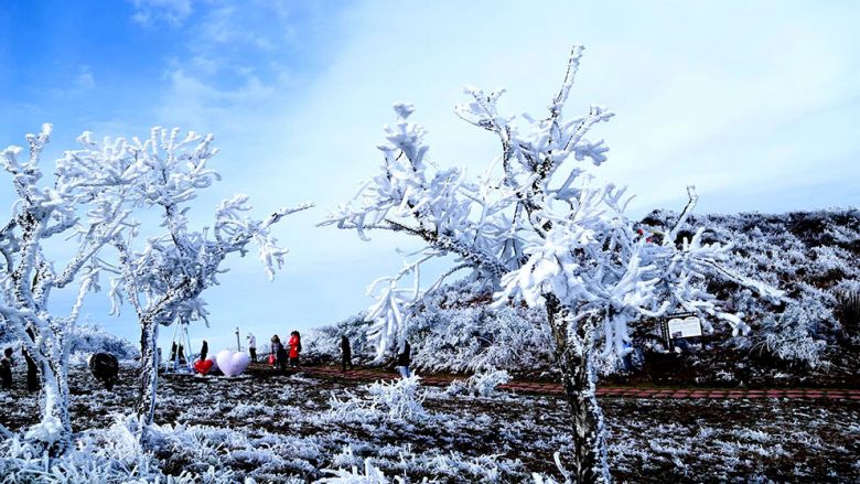 Condado de Shicheng, na provncia de Jiangxi, afetado pela onda de frio intenso, encanta os turistas. Crdito: divulgao via X (twitter) @liyolanda2