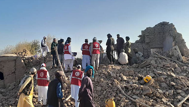 Aldeias so arrasadas em forte terremoto no oeste do Afeganisto no dia 7 de outubro. Crdito: Federao Internacional das Sociedades da Cruz Vermelha e do Crescente Vermelho/divulgao @ifrc 