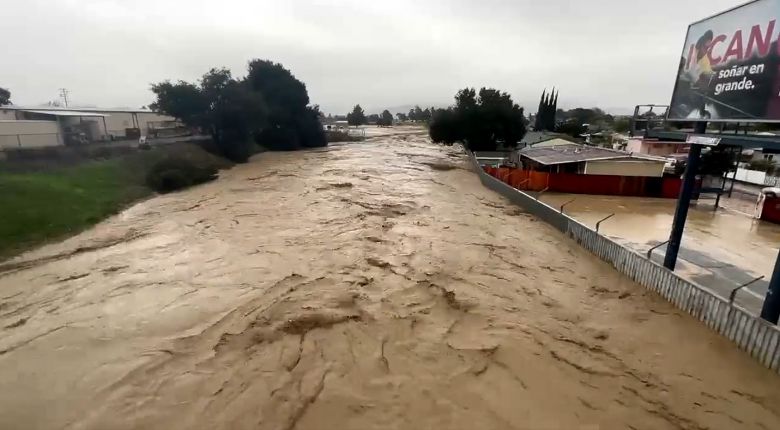 Inundao atinge King City, na parte central da Califrnia. Crdito: Reproduo @danncianca @NWSBayArea