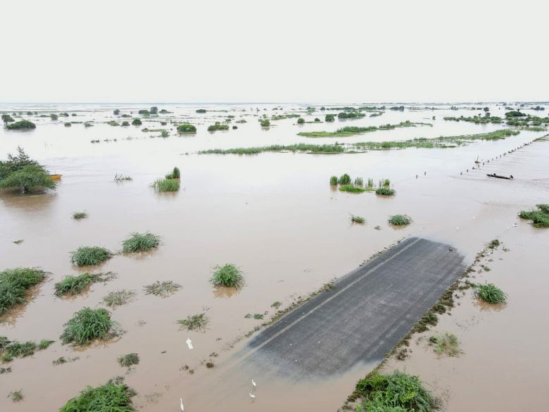 Imagem por drone sobre o distrito de Nsanje, no Malawi. O ciclone Freddy despejou seis meses de chuva em seis dias na regio. Crdito: @MalawiRedCross'