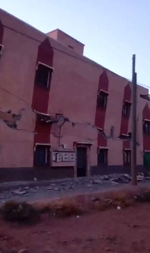 Construo abalada por poderoso sismo que atingiu Marraquexe, no Marrocos. Crdito: redes sociais