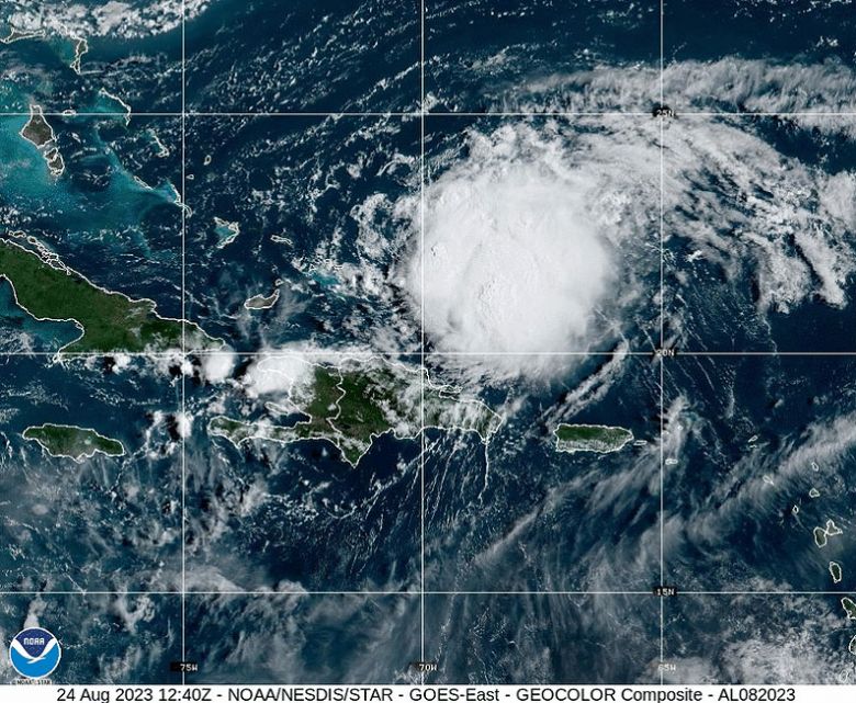 Imagem de satlite mostra a tempestade Franklin ao norte da Repblica Dominicana na manh do dia 24 de agosto. Crdito: Goes-East/NOAA