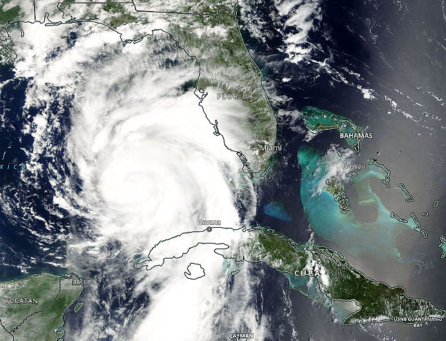 Imagem de satlite mostra o grande furaco Idalia sobre o Golfo do Mxico seguindo para a Flrida dia 29. Crdito: Worldview/NASA