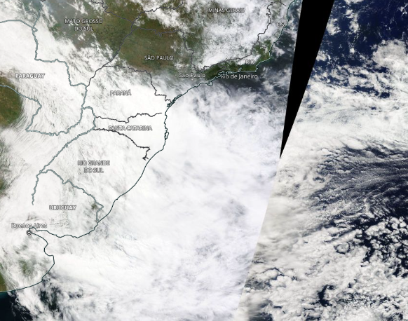 Imagem de satlite mostra grandes instabilidades sobre o Sul do Brasil e o estado de SP no dia 3 de novembro durante a formao de uma frente fria. Crdito: Worldview/NASA