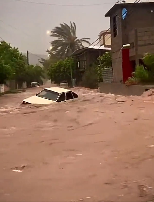 Norma atingiu o sul de Todos os Santos, na Baixa Califrnia e provocou inundaes. Crdito: Divulgao via twitter @chematierra