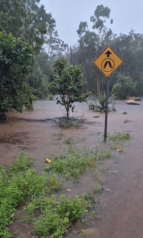 A ilha Groote Eylandt, no Golfo da Carpentaria, registra chuva muito forte e inundaes no fim de semana. Crdito: divulgao via X (twitter) @rj baird 