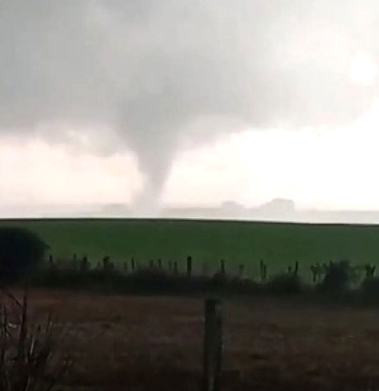 Tornado registrado na rea rural de So Martinho da Serra no dia 27 de abril. Crdito: reproduo redes sociais 