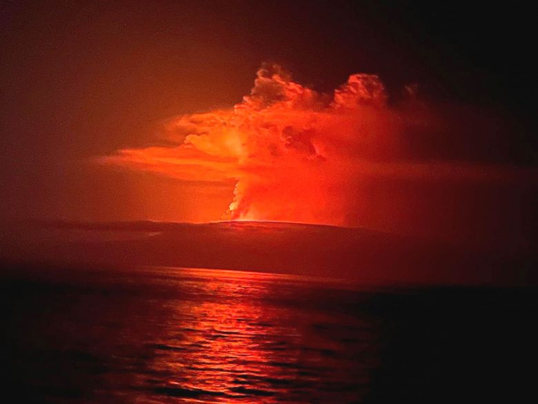 Vulco La Cumbre em erupo na ilha Fernandina em 3 de maro de 2024. Crdito: Instituto Geofsico do Equador  