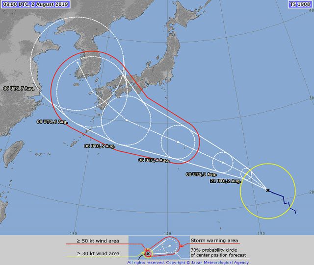 Trajetória da tempestade tropical Francisco, que virar tufão até o início da semana. Sul do Japão e Coreia do Sul estão no aviso de tempestade, segundo a Agência de Meteorologia do Japão.