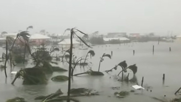 Região das Bahamas devastada na manhã desta terça-feira, após passagem do furacão Dorian. Imagem divulgada no canal ABC News no Youtube. 