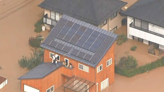 Inundação em Nagano após a passagem do tufão Hagibis no sábado, dia 12 de outubro. Crédito: NHK