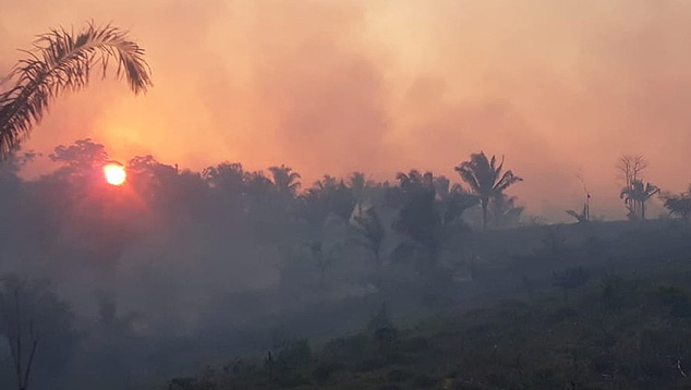 Governo do Acre decreta situação de emergência em razão da seca e do grande aumento no número de queimadas no estado. Crédito: Divulgação Corpo de Bombeiros. 