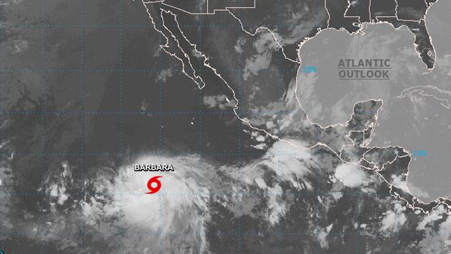 Imagem de satélite da tempestade tropical Bárbara, que está a cerca de 1440 km da ponta sul da Baixa Califórnia. Crédito: NOAA / NHC