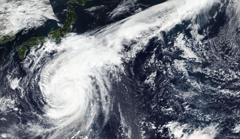 Imagem de sat�lite mostra o super tuf�o Hagibis se aproximando do Jap�o nesta quinta-feira, 10 de outubro. Cr�dito: NASA/NOAA