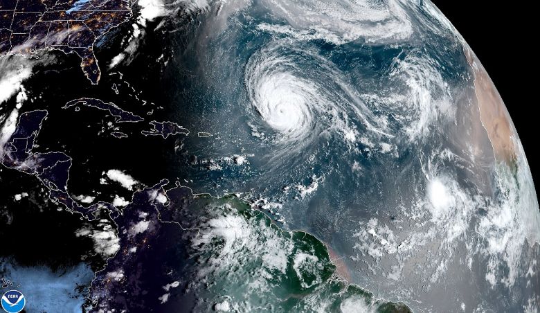 O poderoso furac�o Teddy � categoria 4, na escala de ventos Saffir-Simpson e segue rumo �s Bermudas, poucos dias ap�s o furac�o Paulette atingir a regi�o. Cr�dito: NOAA/GOES-16.  
