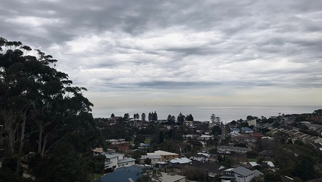 Sydney com muita umidade ap�s ter recebido chuvas intensas esta semana. O fen�meno rio atmosf�rico, como chamam os meteorologistas da Austr�lia, trouxe muita umidade para o leste do pa�s. Cr�dito: Imagem divulgada pelo twitter @rjlohan<BR>