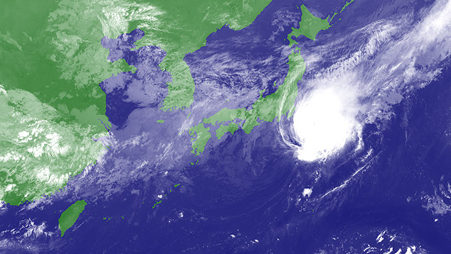 Imagem de satélite mostra a tempestade tropical Dolphin bem próxima à costa leste do Japão nesta quarta-feira. Crédito: JMA.