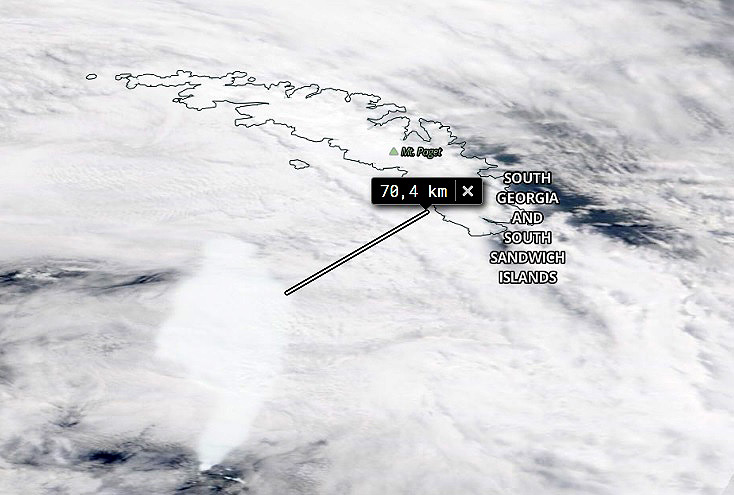 Imagem de satélite mostra a posição do iceberg A-68A a cerca de 70 quilômetros  da ilha Geórgia do Sul, no Atlântico sul, dia 17 de dezembro. Crédito: Worldview/NASA