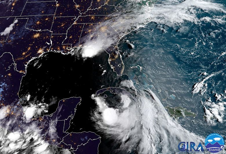 Imagem de satélite do dia 24 de agosto mostra a tempestade tropical Marco próxima à costa da Louisiana, no sul dos Estados Unidos e a tempestade tropical Laura na região de Cuba, no Caribe. Crédito: NOAA/GOES