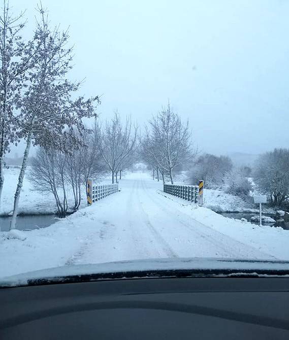 Amanhecer branco pela neve em Montalegre. Cr�dito: Imagem divulgada por @MeteoTransOsMontes/Luis Gon�alves