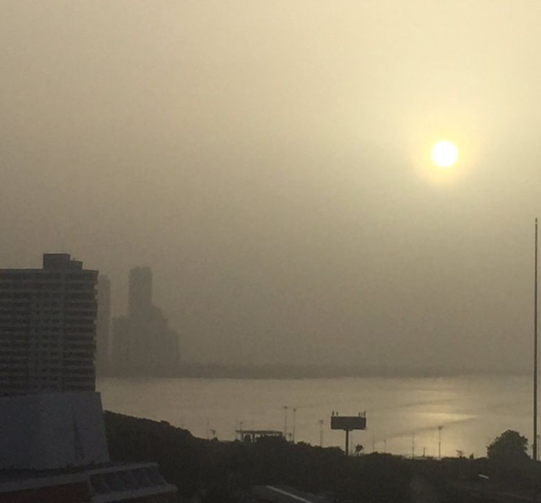 Paisagem modificada pela poeira do Saara no Panam�, nos �ltimos dias. 
