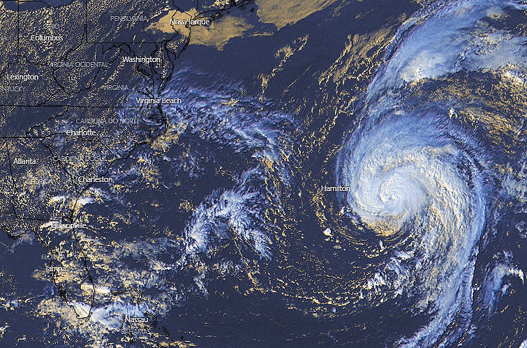 Imagem de satélite mostra o furacão Epsilon muito perto de Hamilton, capital das ilhas das Bermudas nesta quinta-feira, dia 22. Crédito: EUMETSAT.