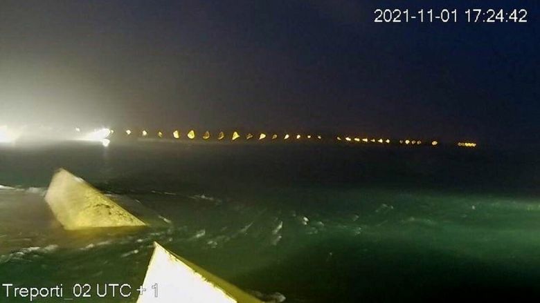 O sistema Mose ser� ativado esta semana para tentar conter as cheias com a subida da mar�. Cr�dito: Imagem divulgada pela p�gina do prefeito de Veneza facebook.com/BrugnaroSindaco