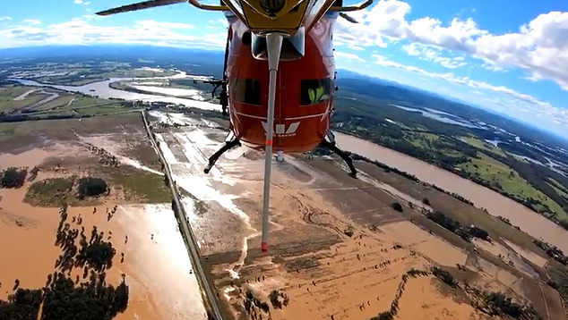 Vista área em região da Austrália inundada pelo transbordamento de rios e barragens nos últimos dias. Crédito: Imagem divulgada pelo twitter Helicópteros de Resgate LifeSaver @Lifesaverhelo 