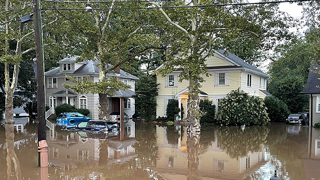 Mais de 630 mil clientes continuam sem energia el�trica no estado da Lousiana neste domingo uma semana ap�s a passagem do furac�o Ida. Cr�dito: Imagem divulgada pelo twitter @RedCross
