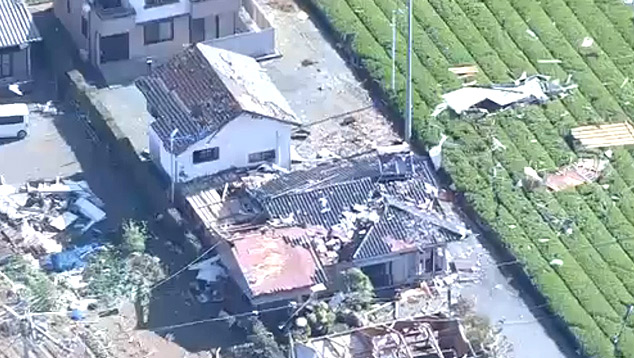 A Ag�ncia Meteorol�gica do Jap�o avaliou que um tornado teria provocado grande destrui��o na regi�o de Makinohara, na prov�ncia de Shizuoka, no �ltimo s�bado. Cr�dito: Reprodu��o de imagem divulgada pelo twitter @nhk news.  